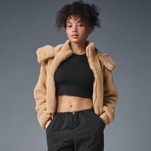 ALO Yoga Foxy Sherpa Jacket in Camel